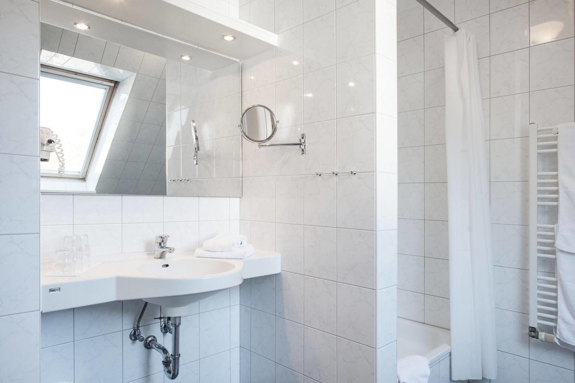 Aparthotel Kuehlungsborn, Villa Am Konzertgarten Buitenkant foto