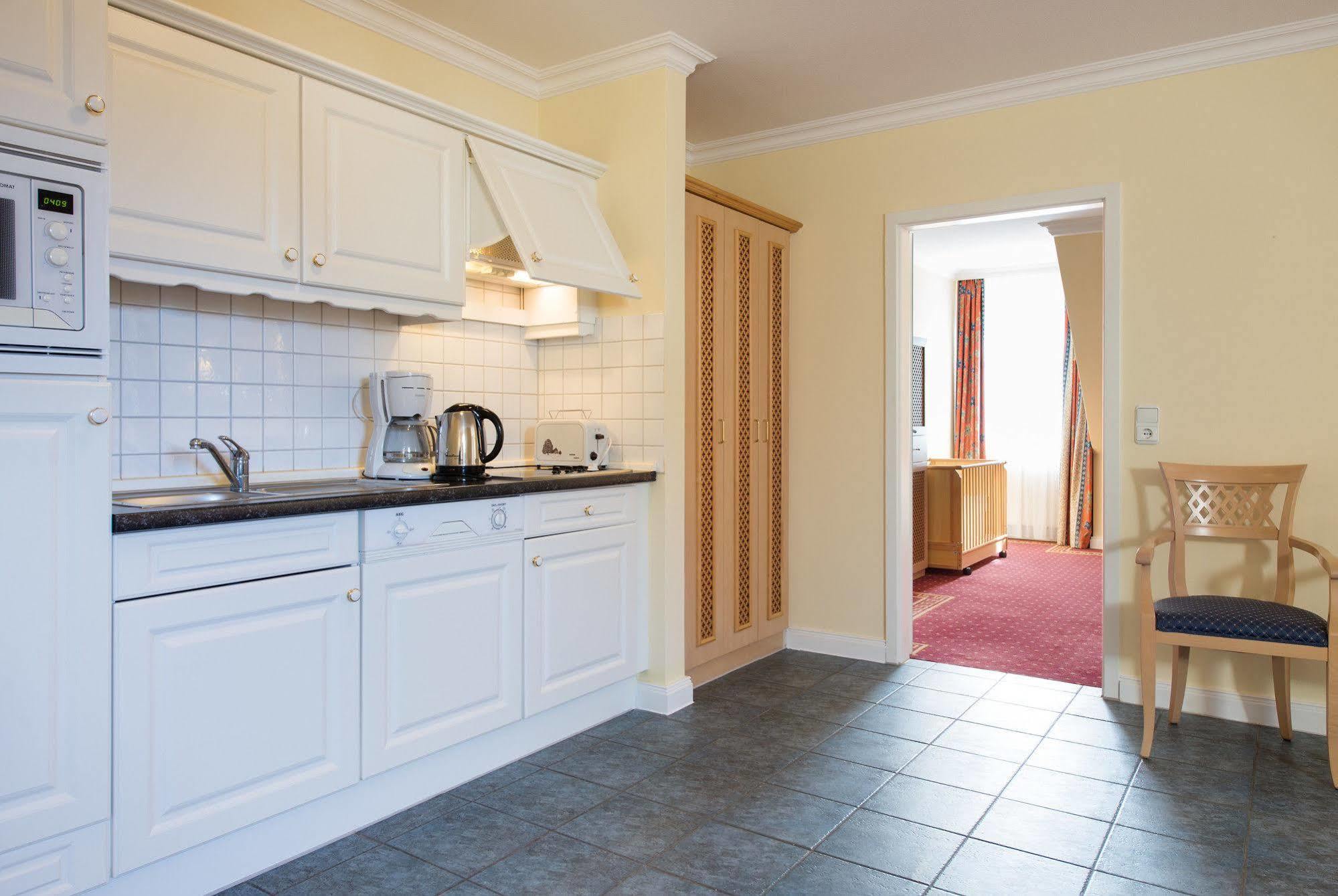 Aparthotel Kuehlungsborn, Villa Am Konzertgarten Buitenkant foto