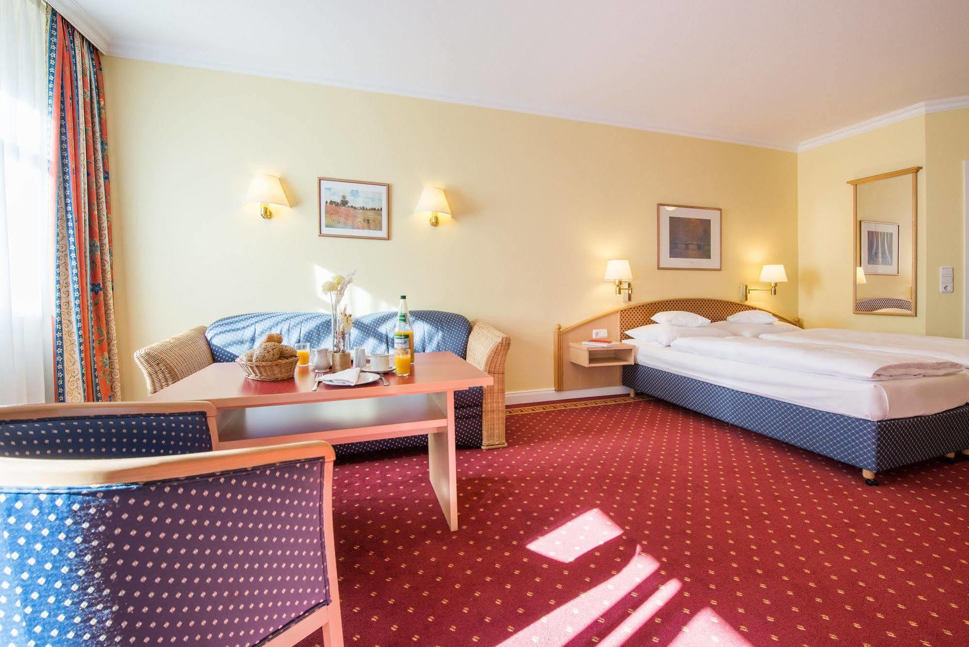 Aparthotel Kuehlungsborn, Villa Am Konzertgarten Buitenkant foto